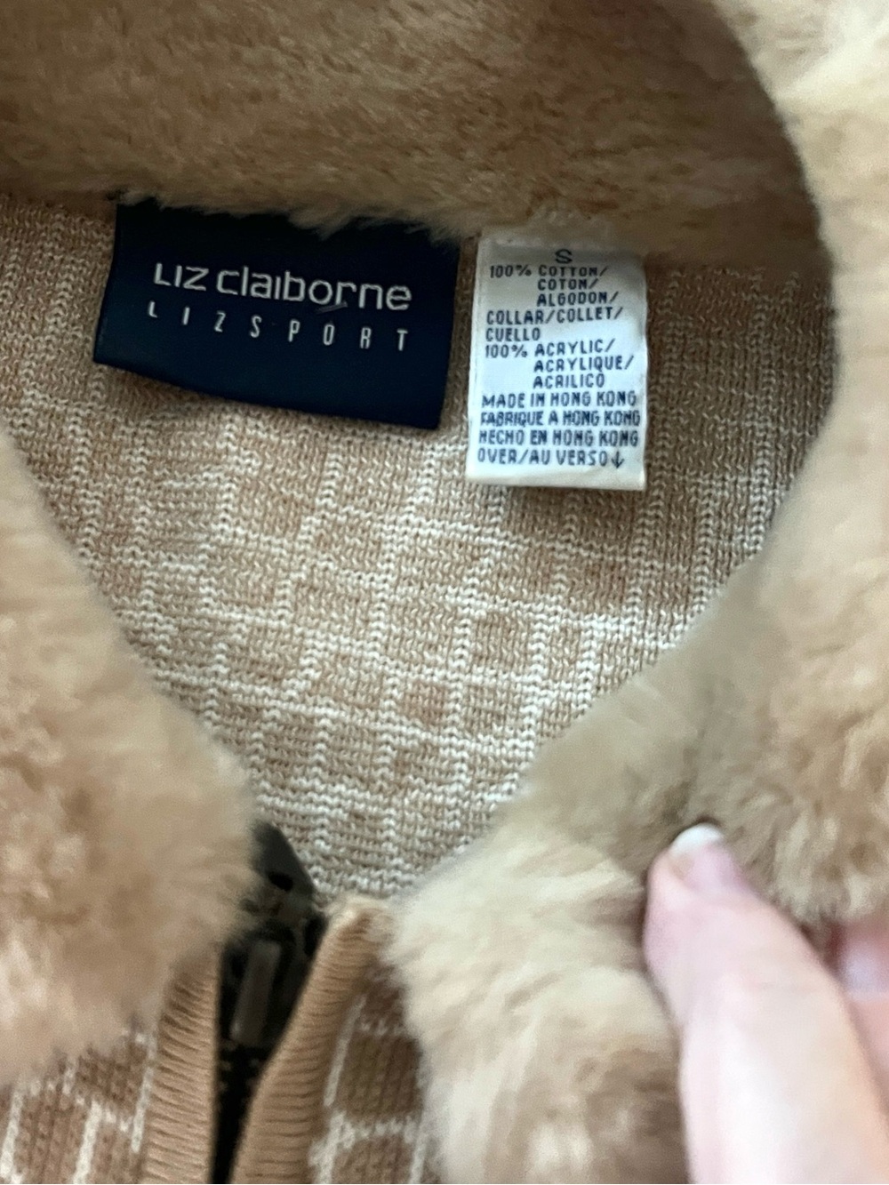 VTG Liz Claiborne LizSport Faux Fur Collar Knit Zip Jacket Made Hong Kong Size S - Picture 8 of 10